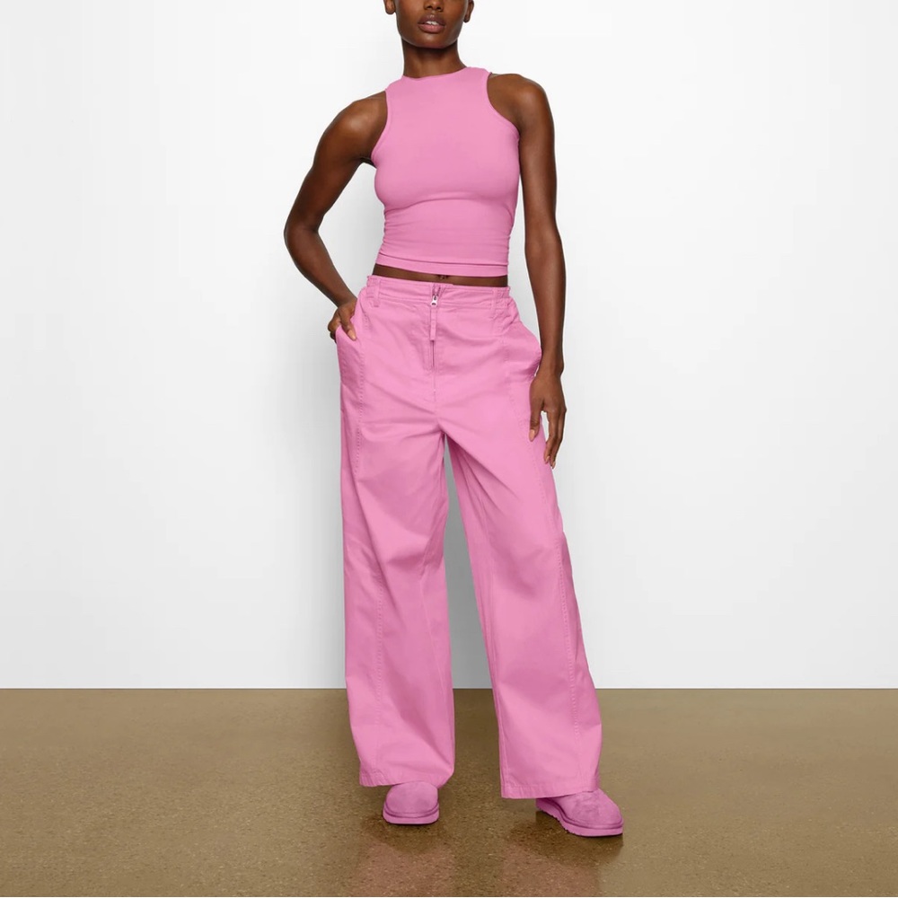 Skims bubblegum pink Outdoor Woven pants size small